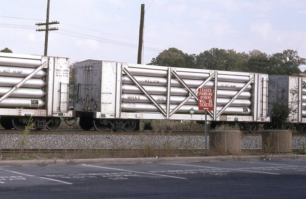 MHAX 1201 helium tank car